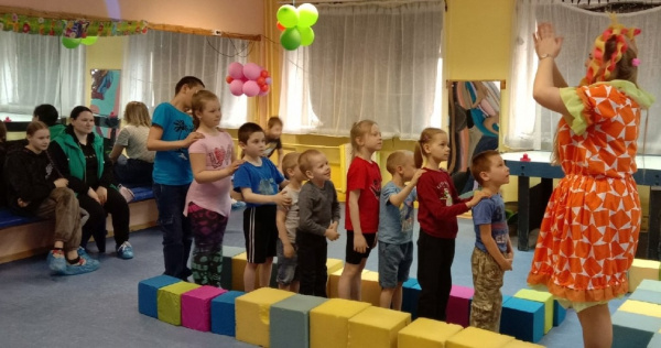 Праздник организован Социальным центром - SOS Мурманск при активной поддержке родителей, воспитывающих детей с особенностями развития в рамках проекта "Особенная помощь"