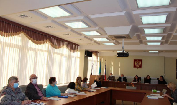 В Южно-Сахалинске провели семинар для представителей общественных организаций инвалидов
