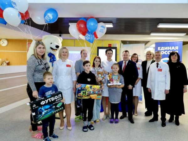 Благотворительная акция «Коробка храбрости» прошла в Тамбовской областной детской клинической больнице